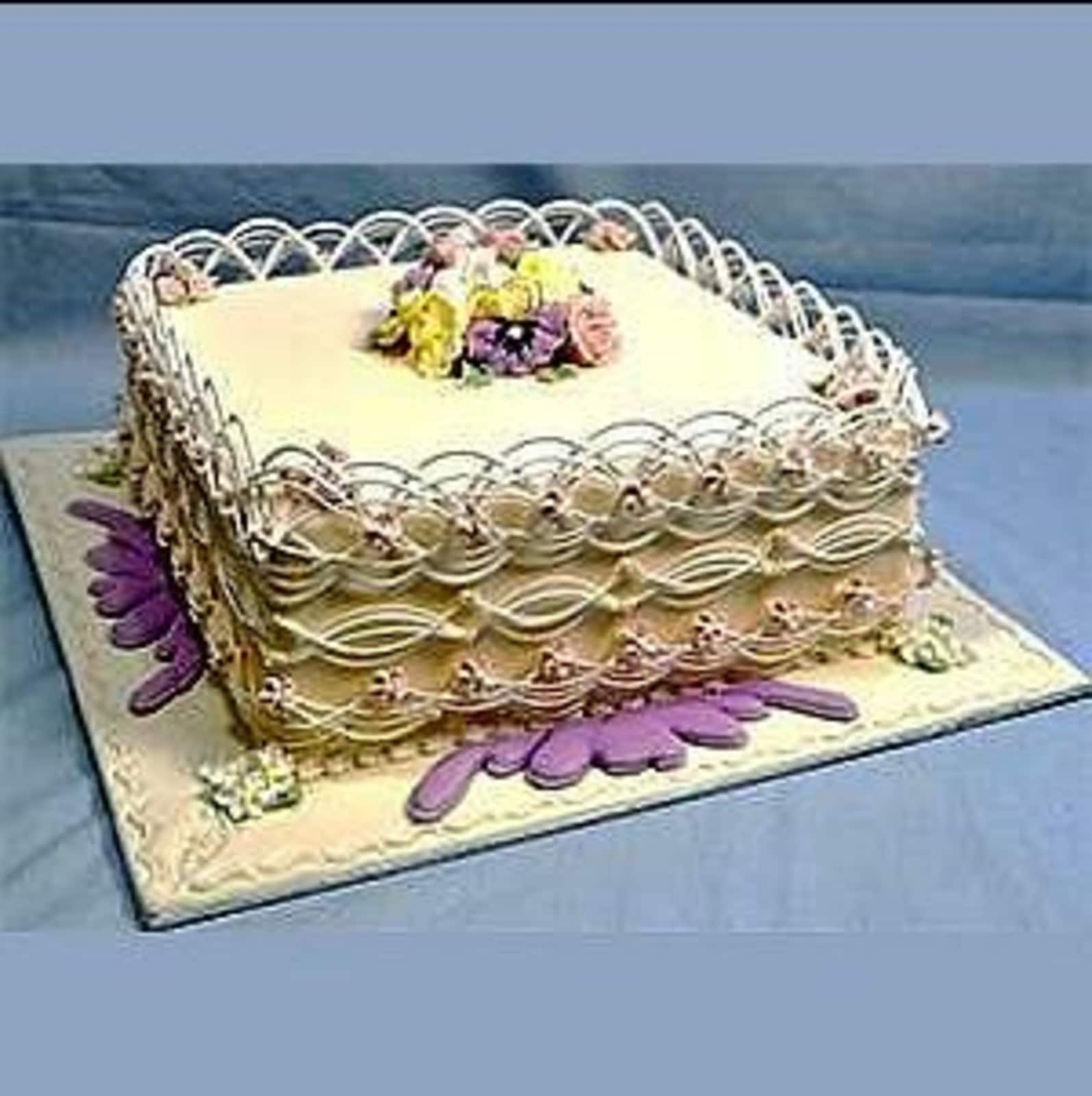INTERMEDIATE CAKE DECORATING