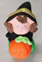 royal-witch-with-pumpkin