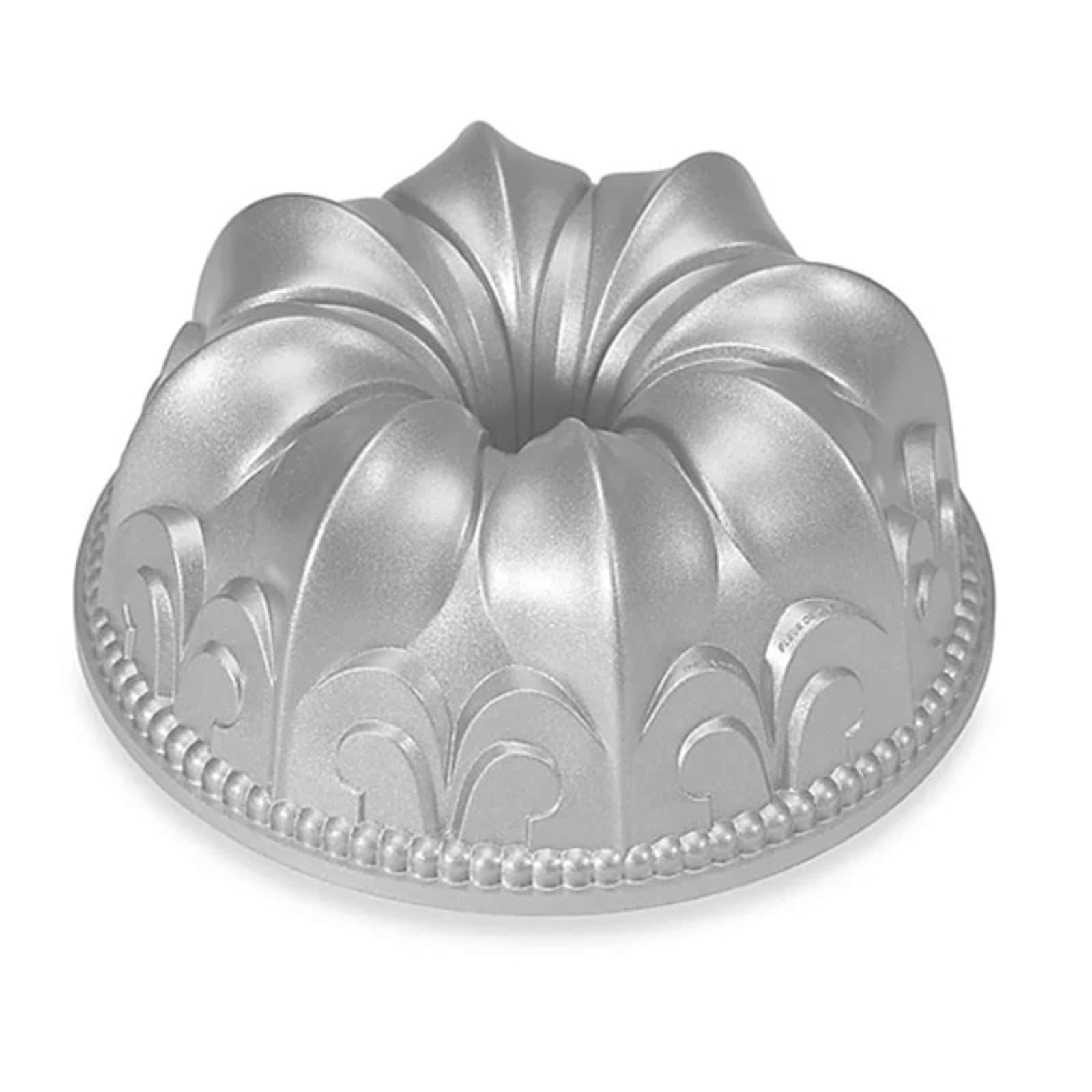 FLEUR DE LIS NON STICK BUNDT PAN  9" /23 CM