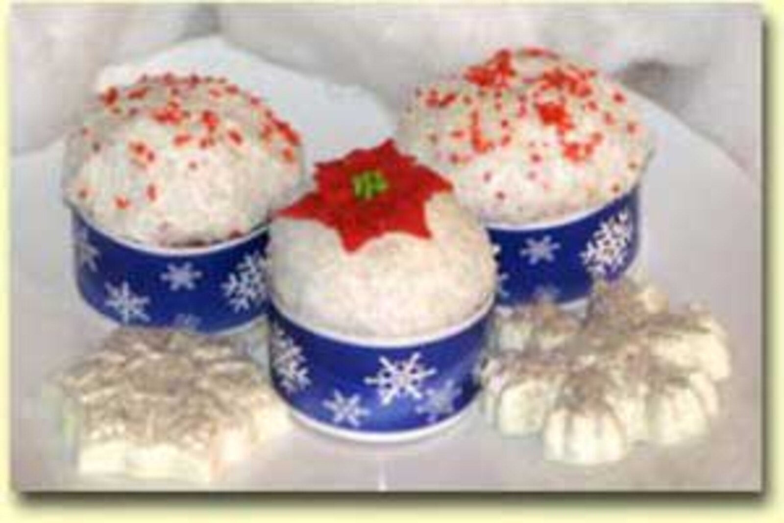12 PKG SNOWFLAKE ROUNDABOUTS CUPCAKE WRAPS