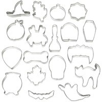 WILTON HALLOWEEN METAL COOKIE CUTTERS 3" - SET OF 18