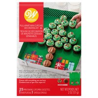 WILTON CHRISTMAS TREE PULL-APART MINI CUPCAKE DECORATING KIT